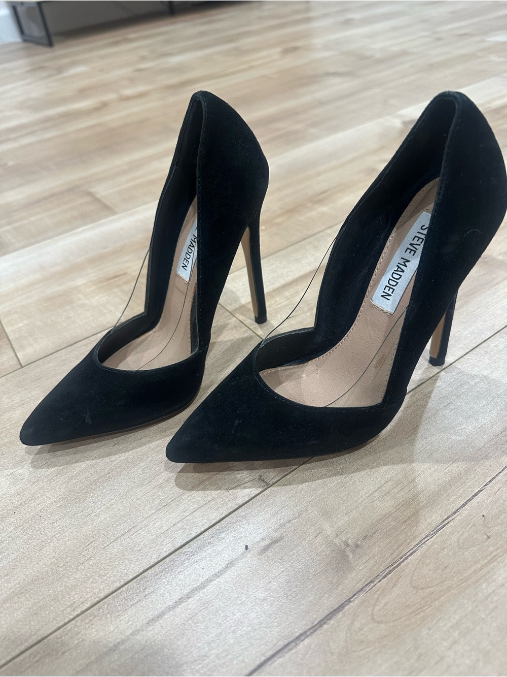 Steve Madden Black Suede Pointed Pump Heels